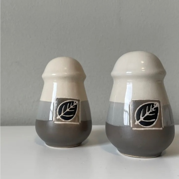 BOHEMIAN SALT & PEPPER Mid Century Ceramic Autumn Leafs - Picture 4 of 4